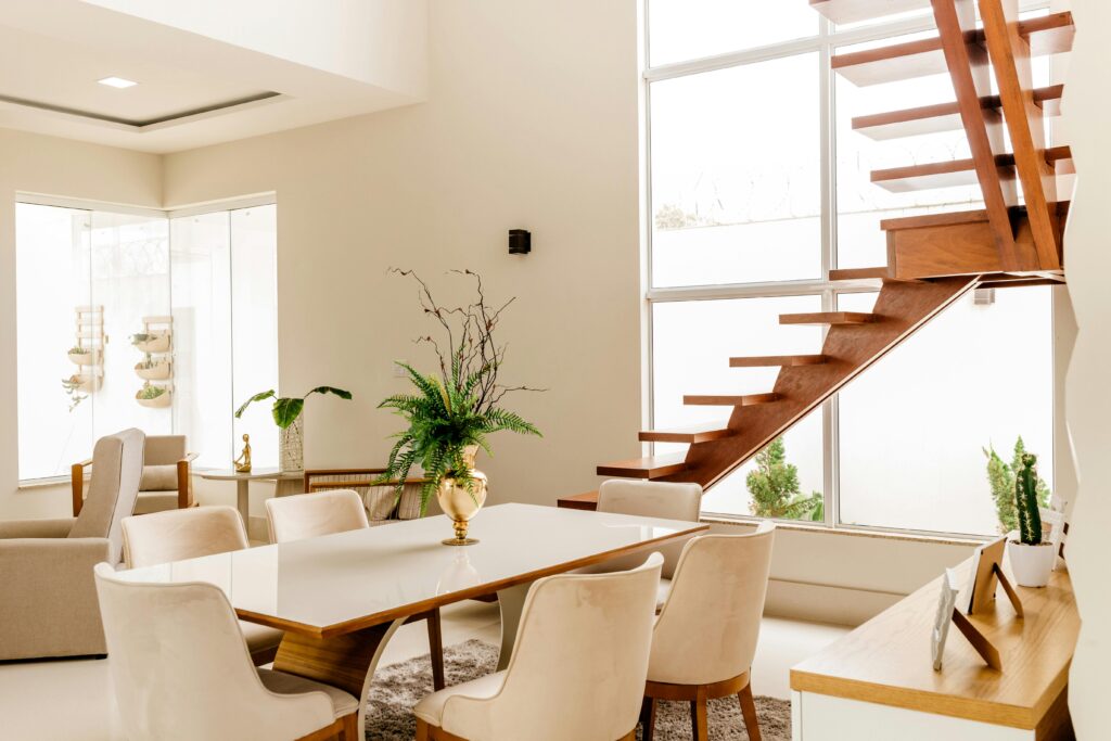 Minimalism: The Beauty of Less Minimalism: The Beauty of Less