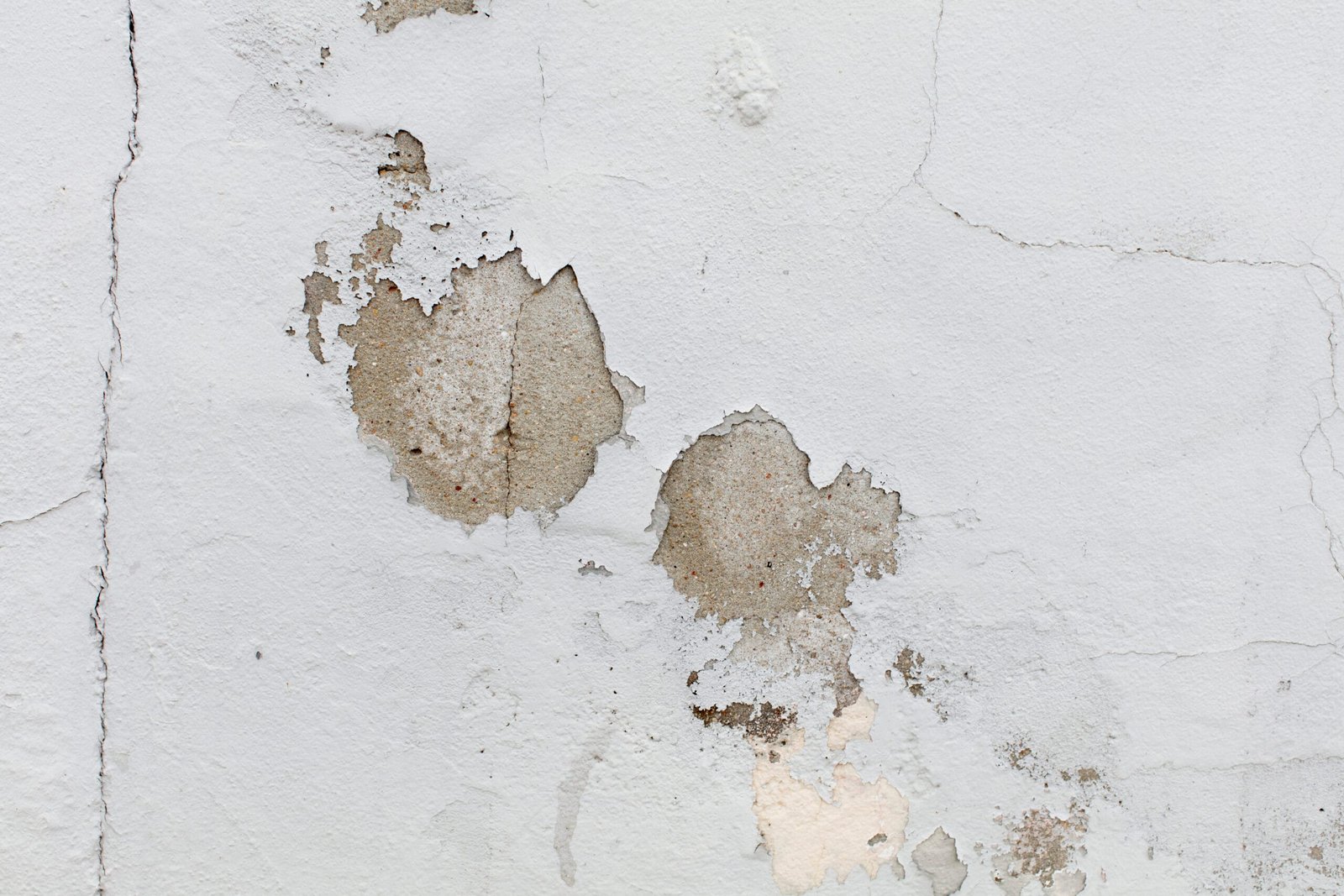 Roof Leaks & Ceiling Seepage: The Silent Monsoon Villains Ruining Kerala Homes Roof Leaks & Ceiling Seepage: The Silent Monsoon Villains Ruining Kerala Homes